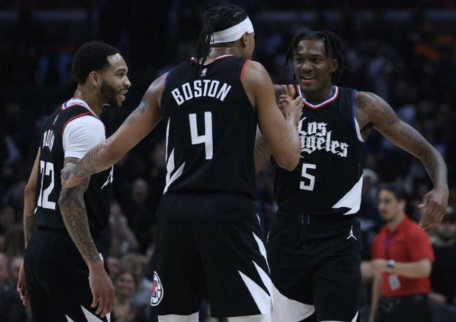 米兰公布客战都灵首发，莱奥、恩昆库领衔锋线