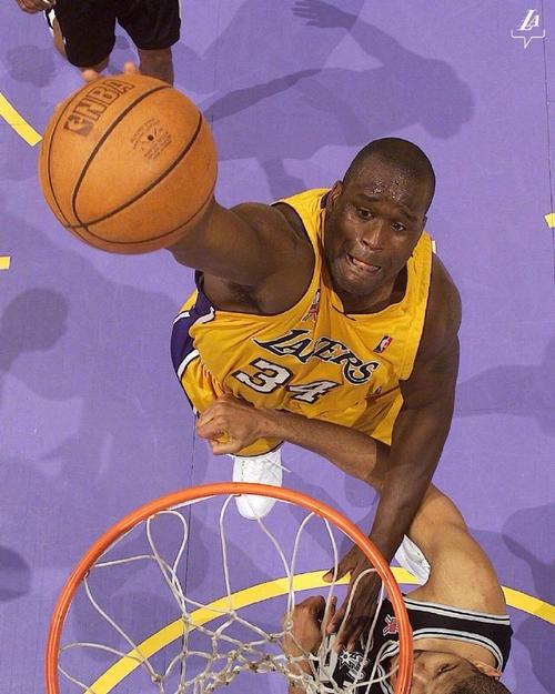 曾凡博追身大帽，这就是他在CBA的统治力！＂