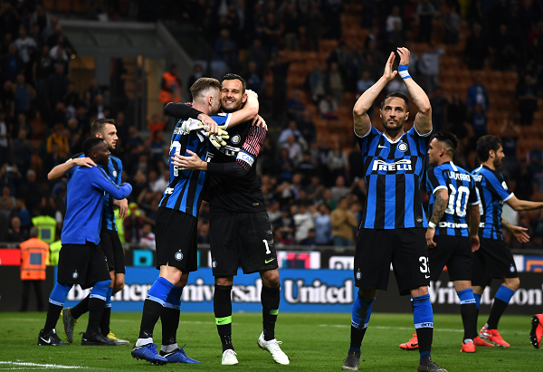 曾凡博 从巅峰到低谷 赢得球迷认可仍需漫长磨砺