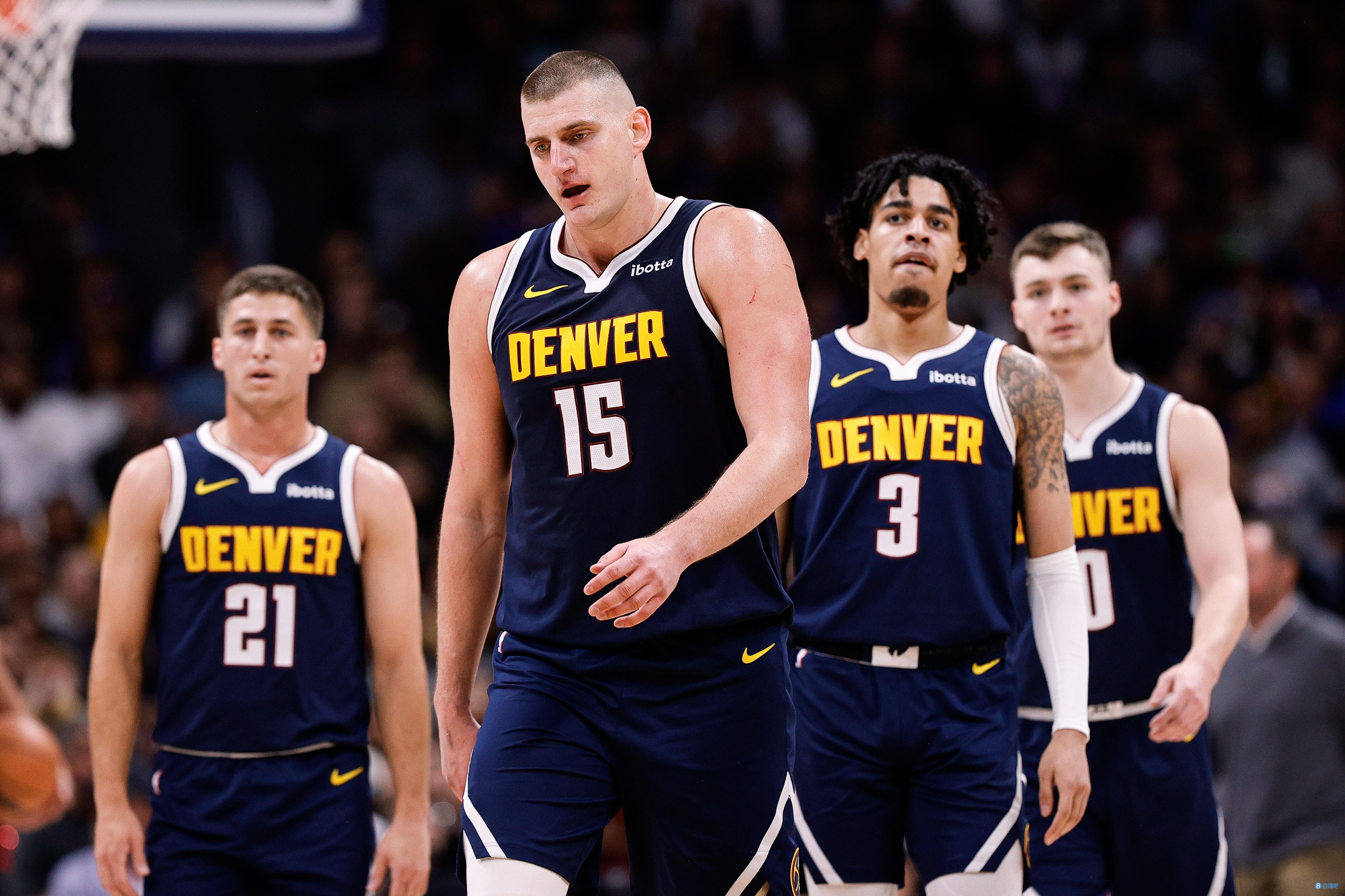 NBA｜NBA｜勇士主场大胜帝王 库里创第4000个三分球