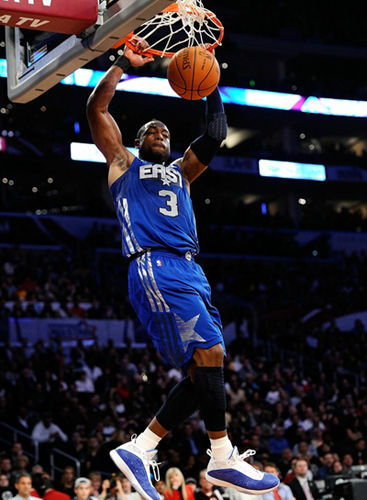 C罗未婚妻乔治娜点赞梅西妻子安东内拉夺冠帖