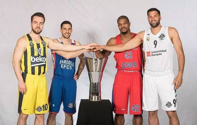 2018 赛季：红袜队新帅科拉首年执教便带队拿下 108 胜，创下队史新高