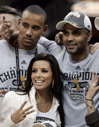 奥尔良羽球大师赛 ｜ 相继不敌中韩组合 峰译 聪文一轮游