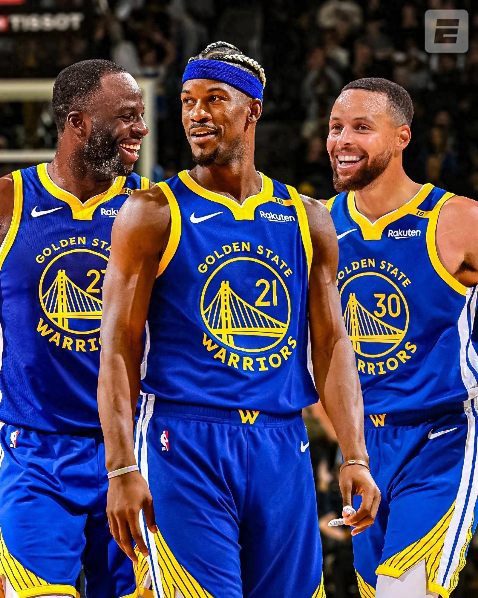 篮球篮网球迷为球队送上支持横幅