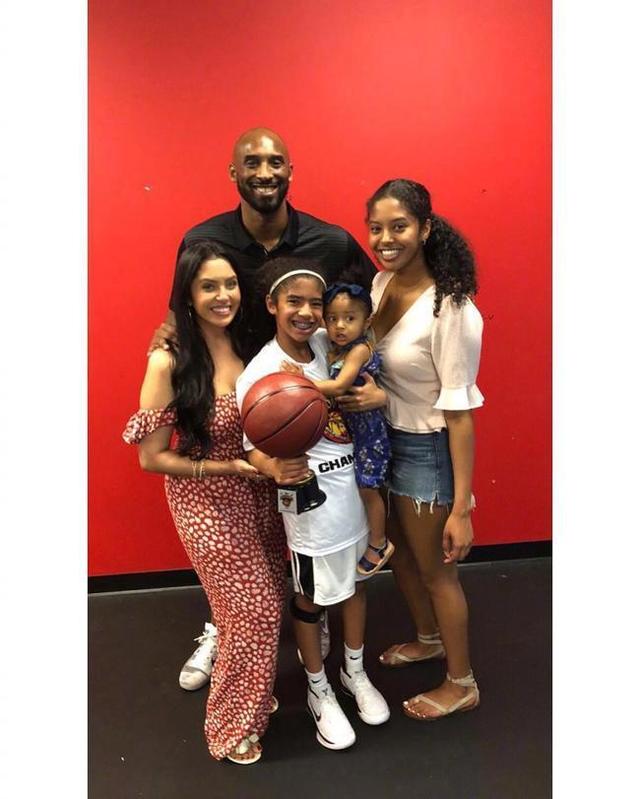 [天下足球]罗杰斯双响 阿斯顿维拉击败曼联