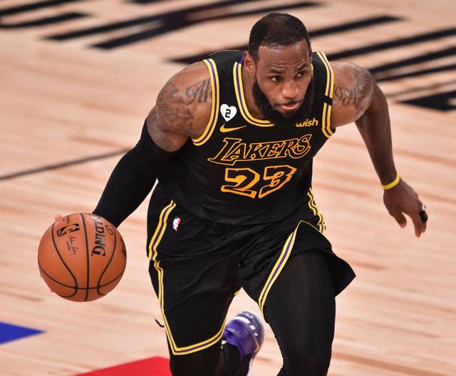 美记：除非莫兰特申请交易或有巨额报价，否则灰熊不会交易他